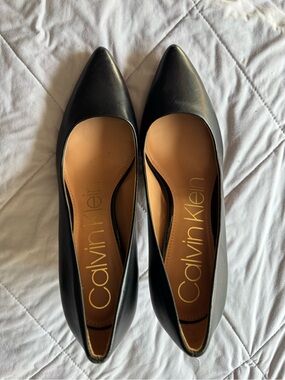 Kipling Black Pointed-Toe Women's Flats